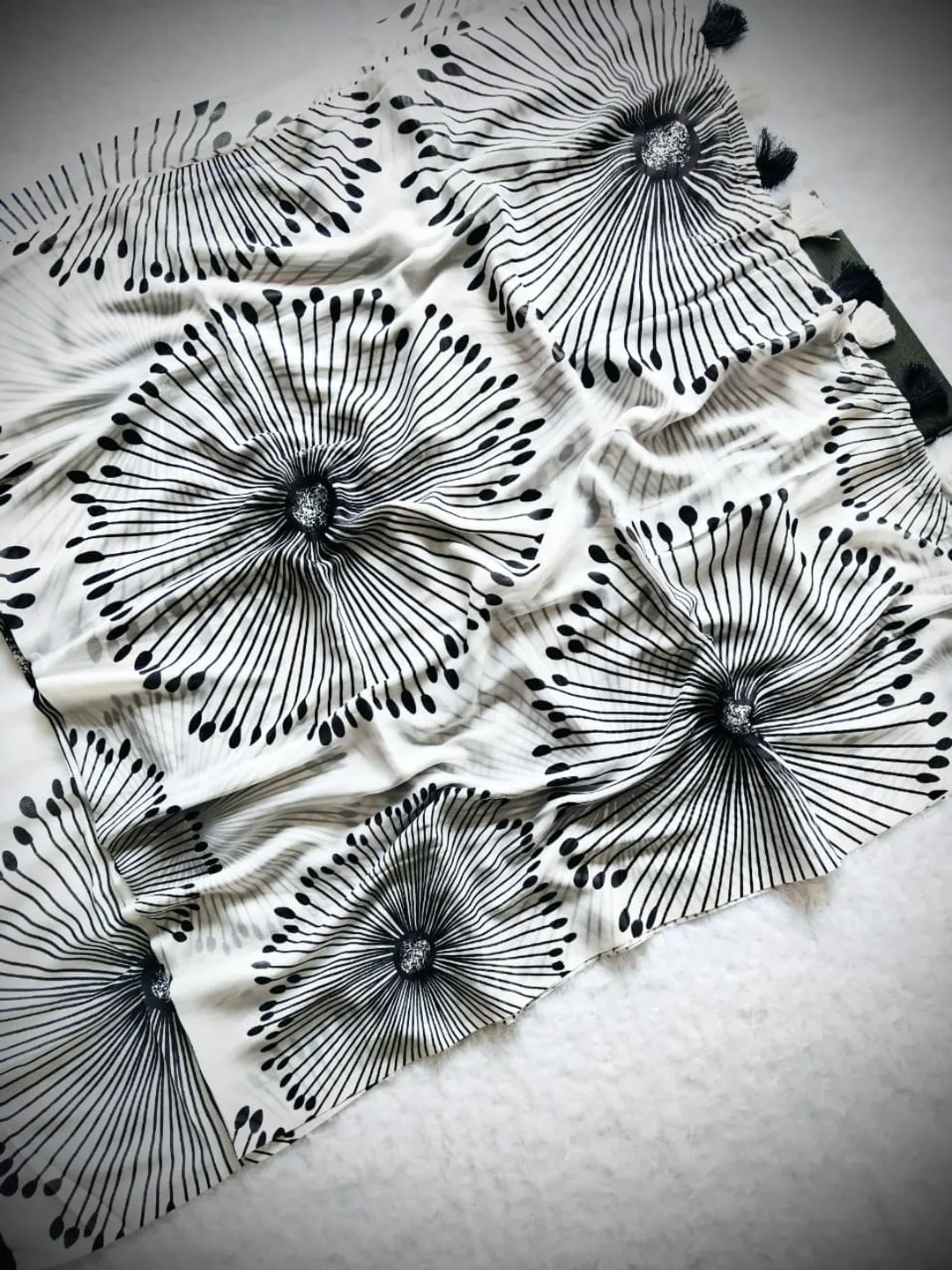 Aesthetic Monochrome Marshmallow Georgette Saree