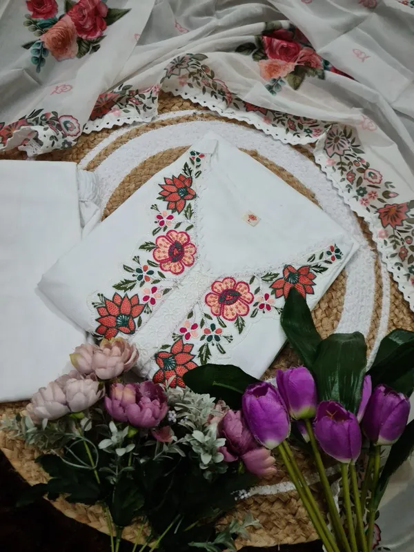 Embroidered Kurti Pant Set with Taby Dupatta