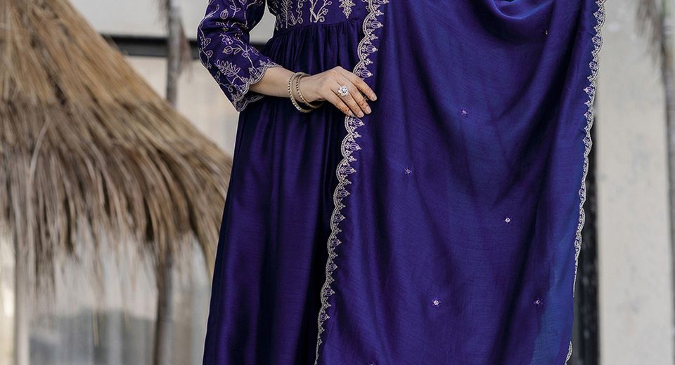 When a Kurti Needs Lining Even If the Fabric Is Not Transparent