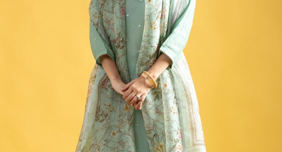 Traditional vs Modern Salwar Suit Designs: Choosing the Right Look