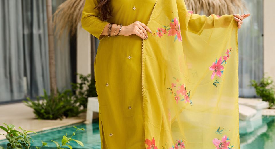 How to Pick the Best Fabric for Salwar Suit Comfort and Style