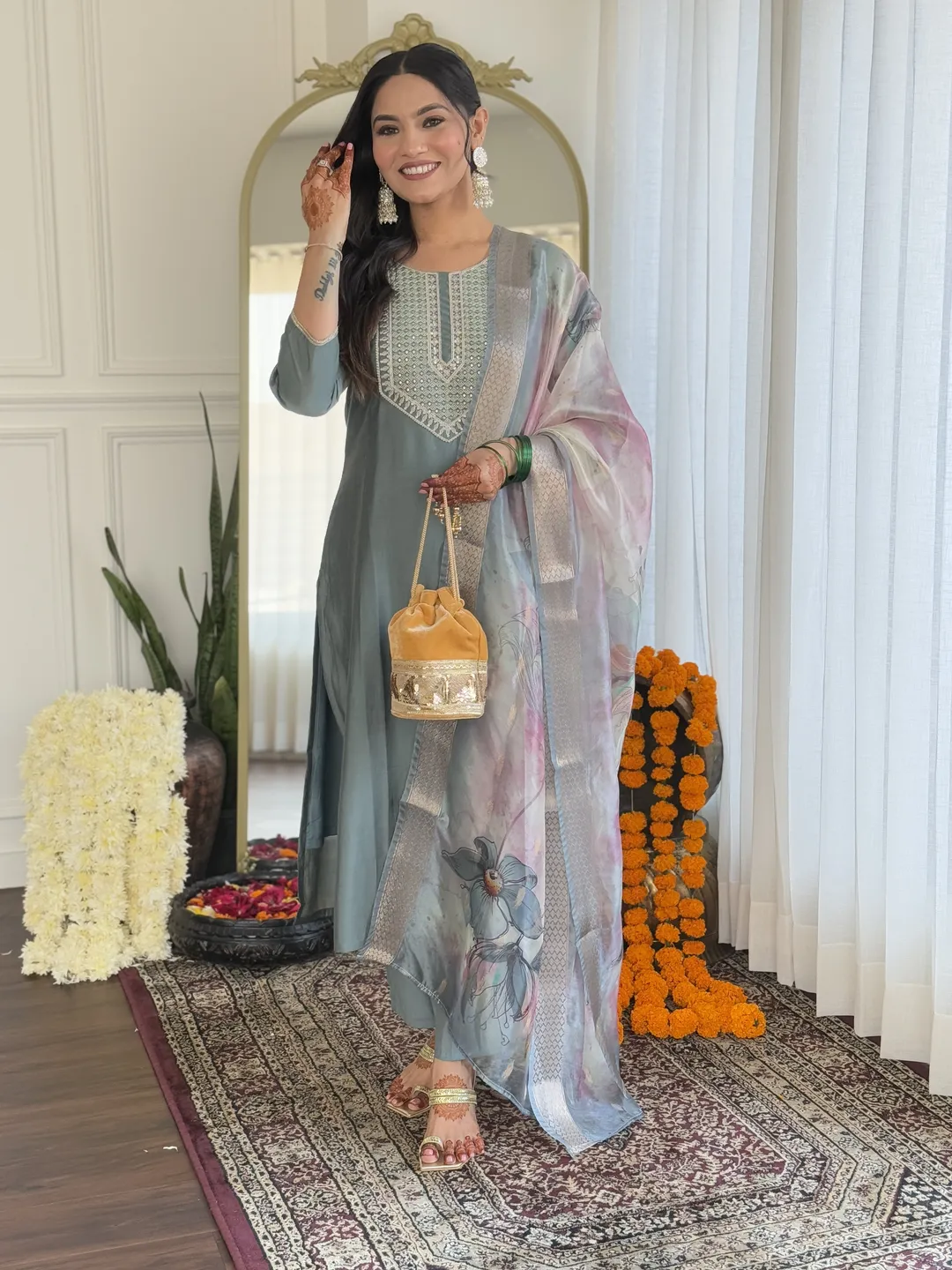 Pista Green Rayon Threadwork Salwar Suit