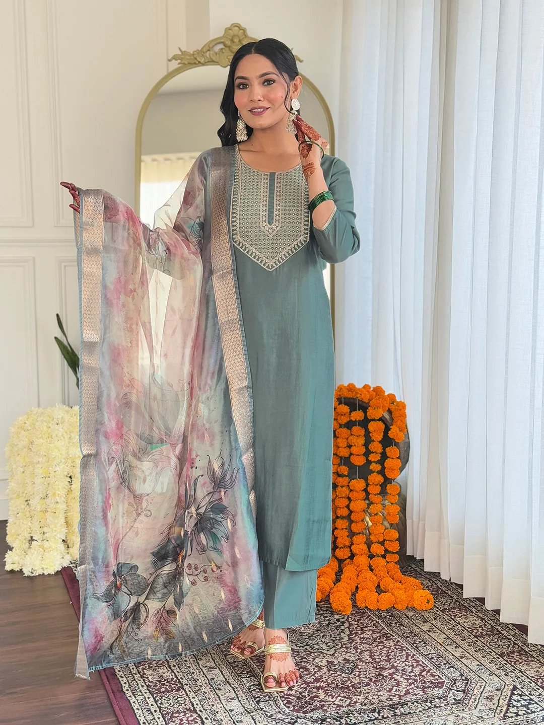 Pista Green Rayon Threadwork Salwar Suit