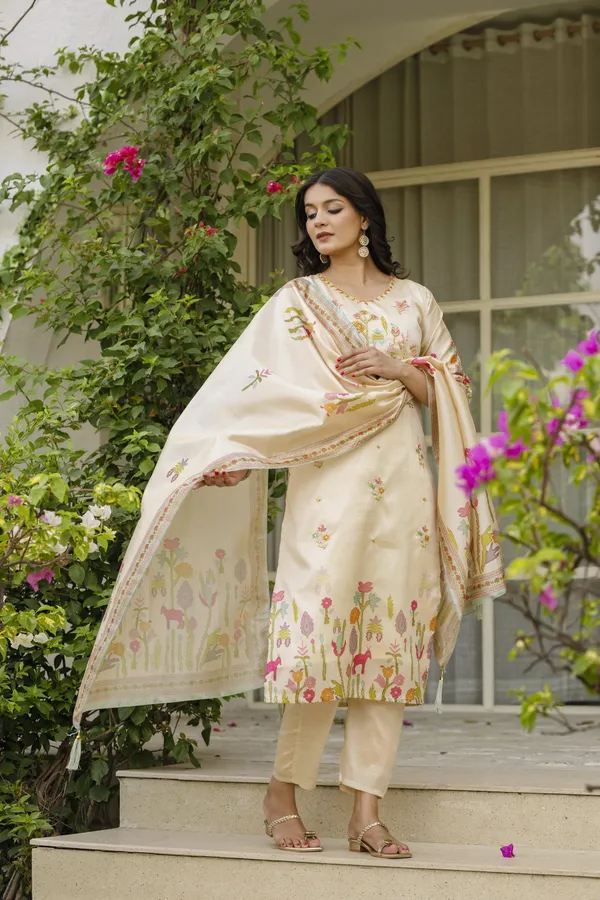 Cream Threadwork Salwar Suit