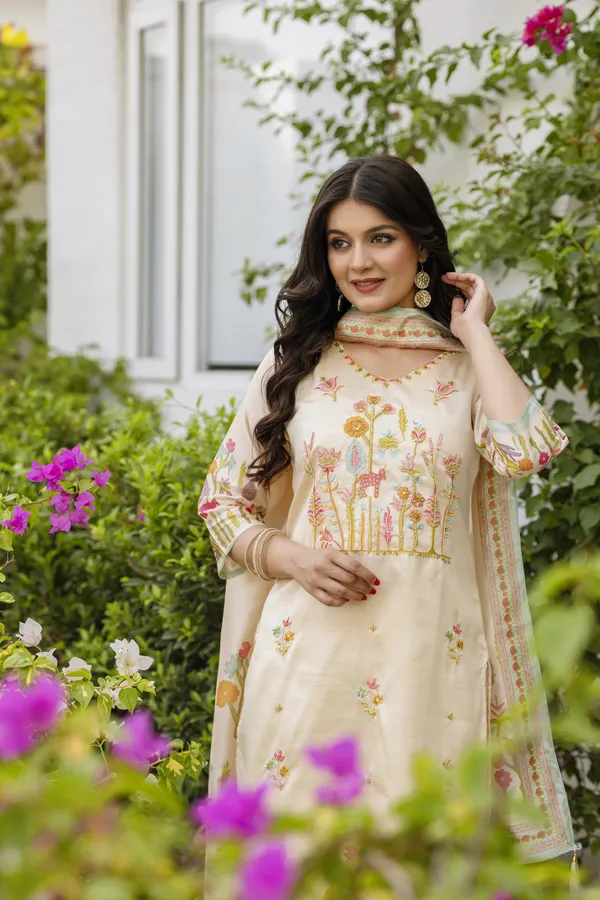Cream Threadwork Salwar Suit