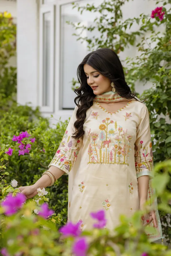 Cream Threadwork Salwar Suit