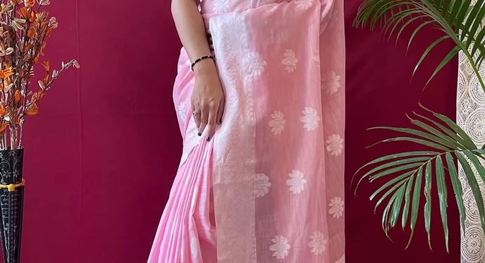 Best Sarees for Summer: Fabrics, Weaves and Styling Choices That Stay Comfortable