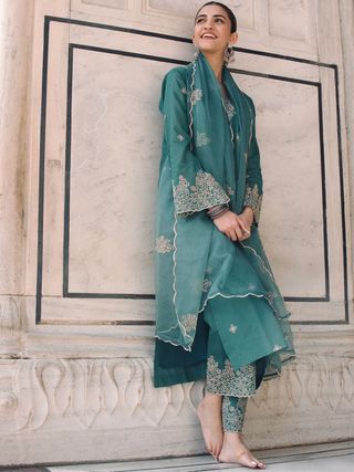 Rayon Slub Embroidered Kurta Pant Dupatta Set