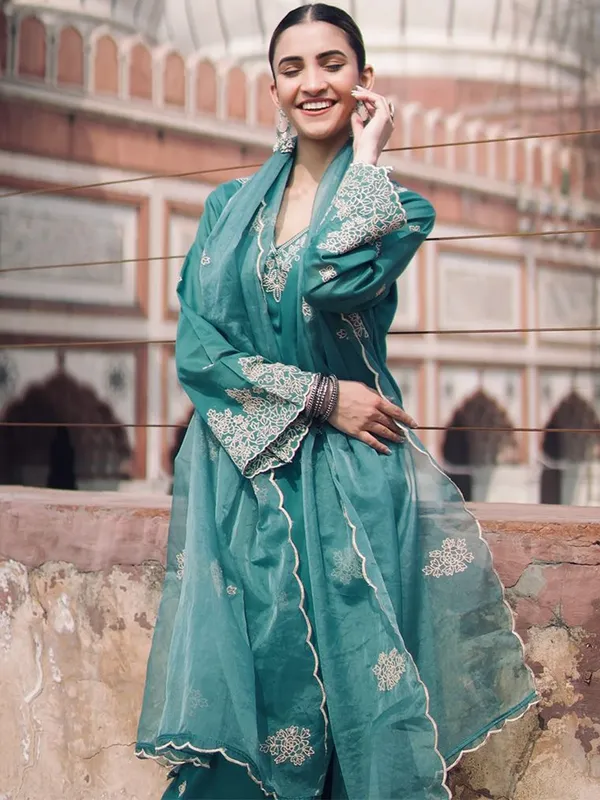 Rayon Slub Embroidered Kurta Pant Dupatta Set