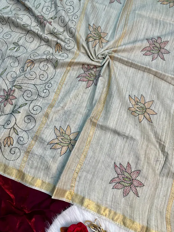 Premium Handloom Silk Saree with Handkatha