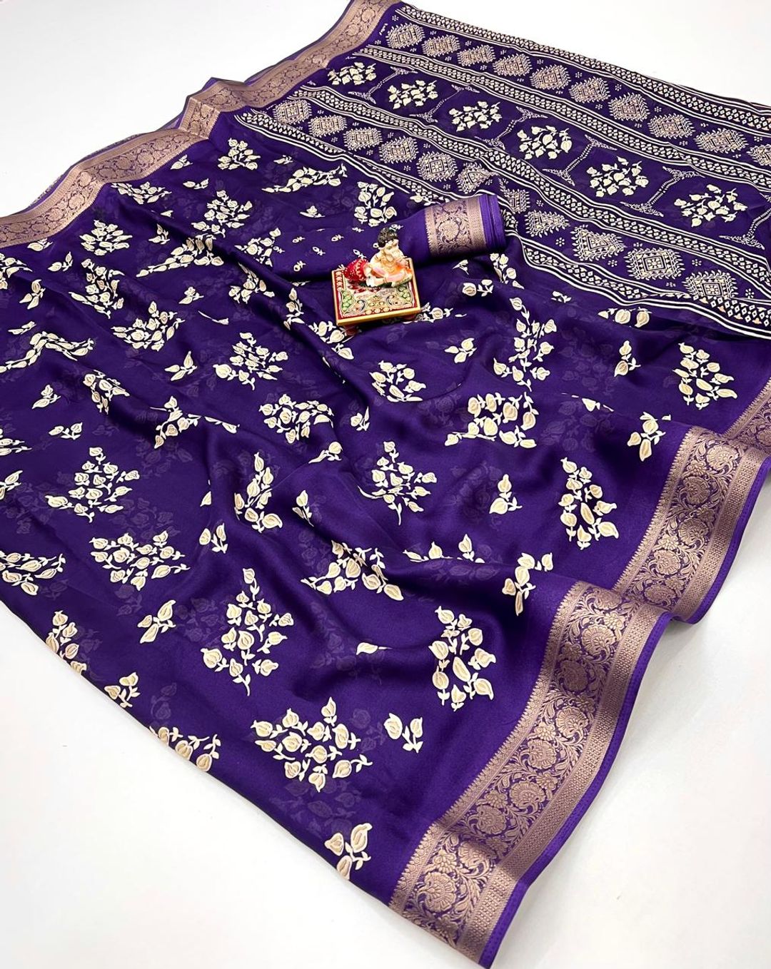 Calcutta Moss Mellow Georgette Printed Saree