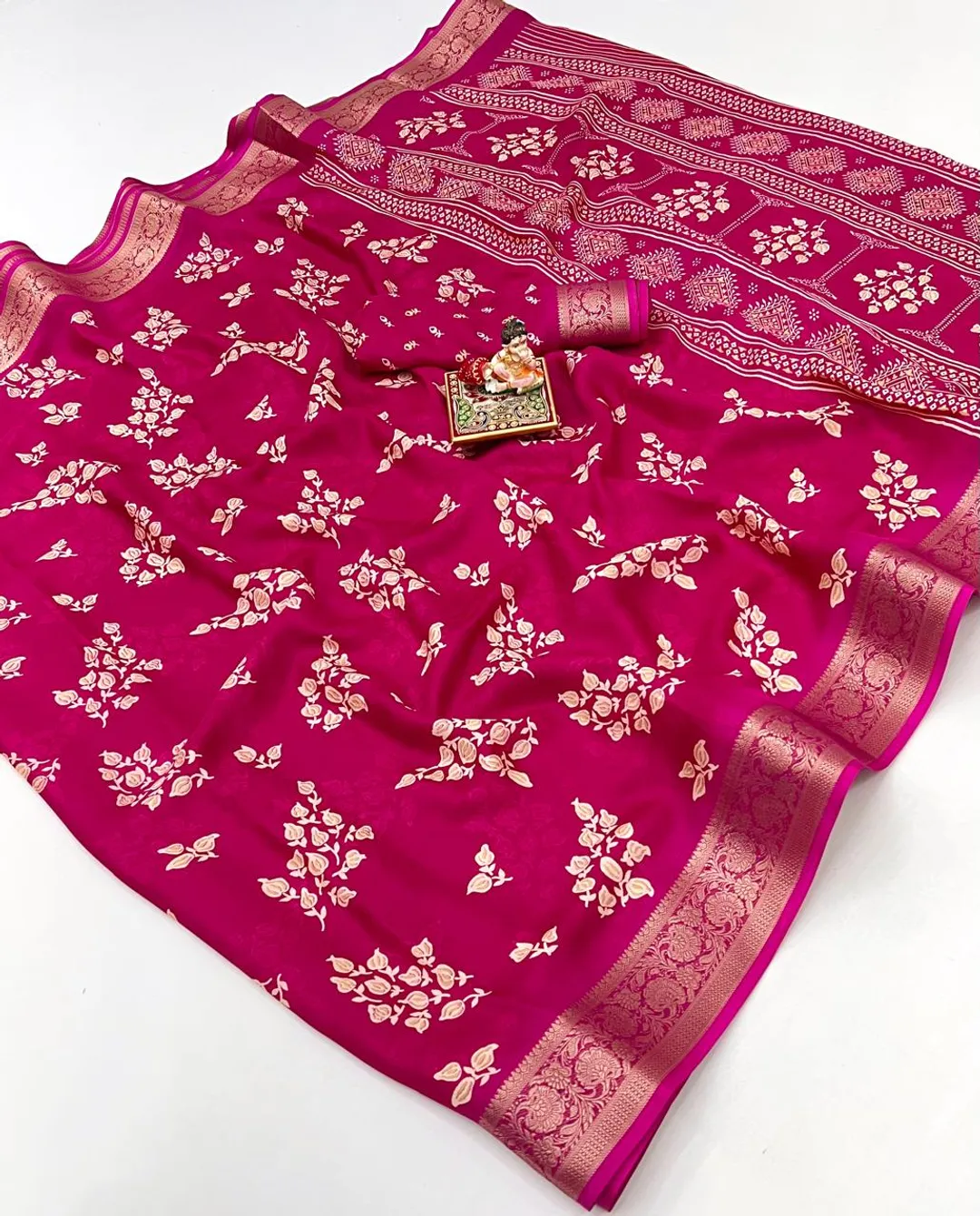 Calcutta Moss Mellow Georgette Printed Saree