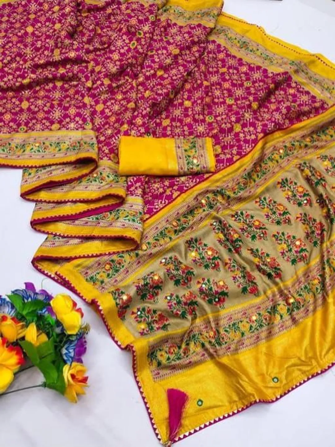 Pink Soft Pashmina Silk Printed Saree With Patola Border