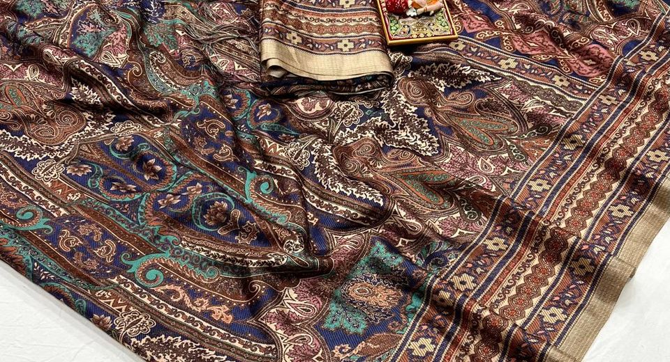 Lohri 2026 Outfit Ideas: Punjabi Suits, Sarees & Phulkari Looks That Feel Festive