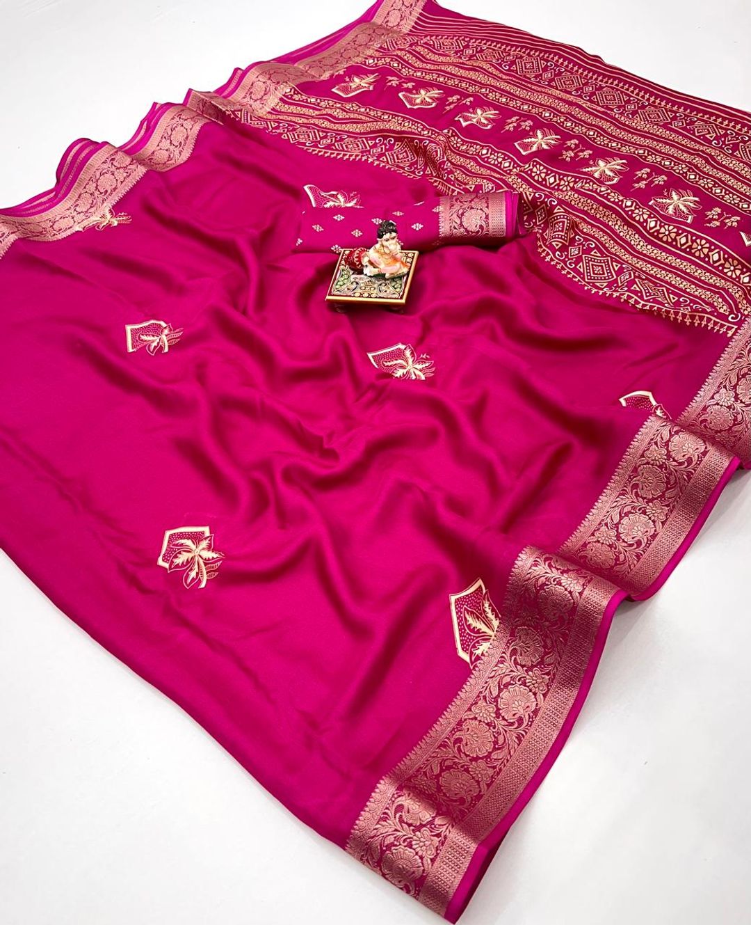 Rani Pink Calcutta Moss Georgette Saree With Blouse