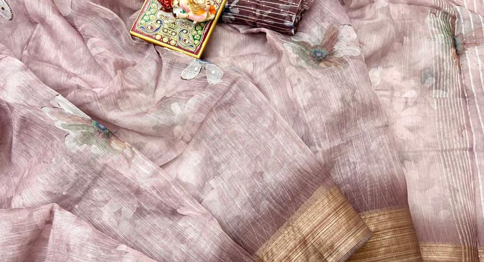 Festive Sarees for Women Who Sweat Easily Around the Neck That Stay Comfortable