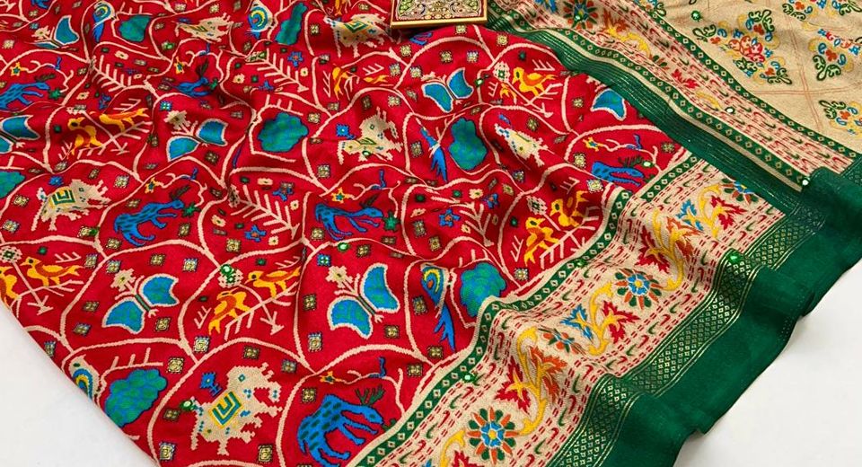 Karthigai Deepam 2026: Traditional Sarees and Festive Outfit Ideas for a Glowing Celebration