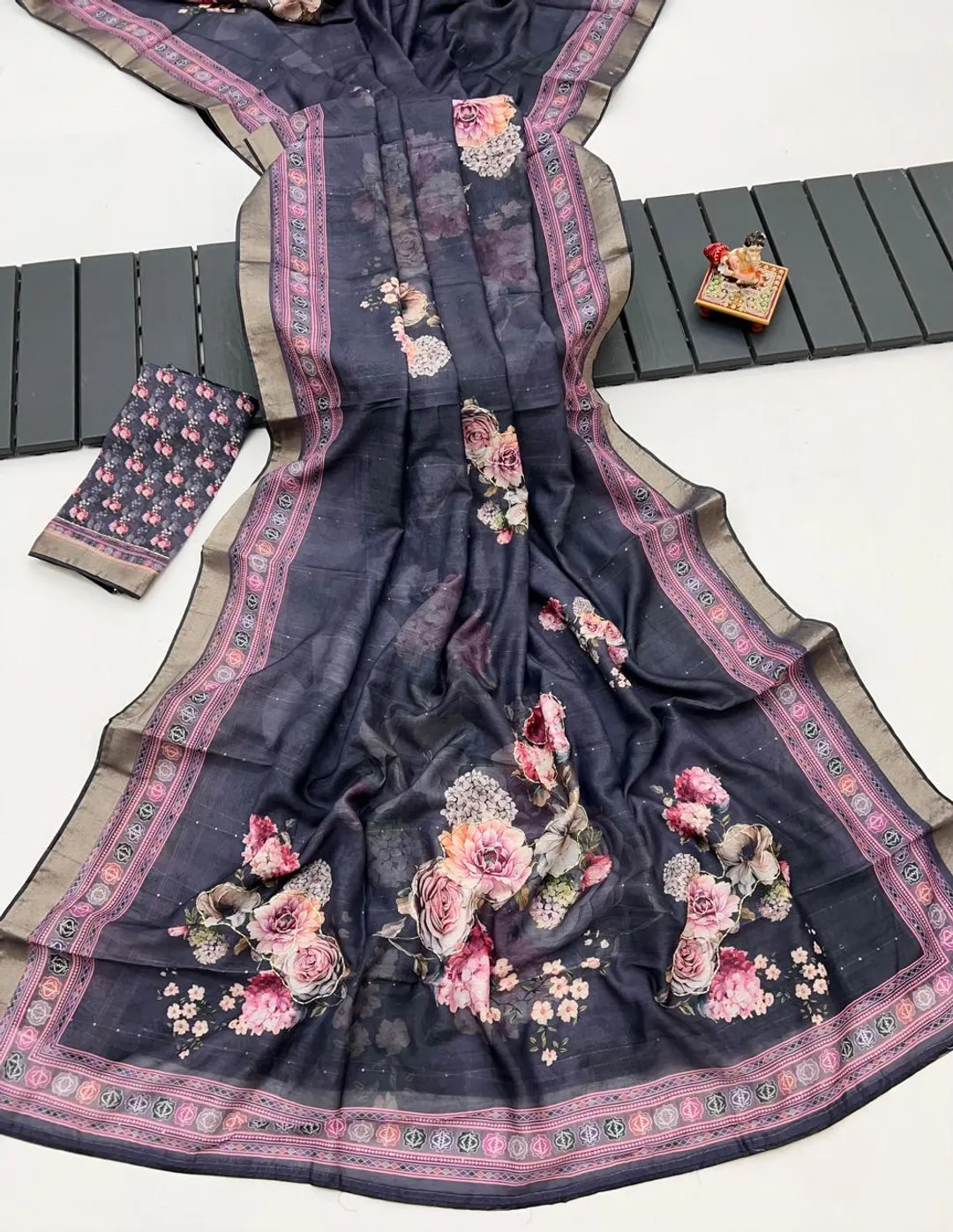 Handwork Grey Cotton Saree With Floral Print