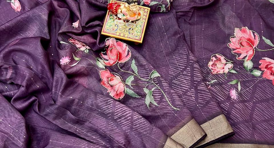 Best Blouse Colours and Designs for Gadwal Sarees That Look Balanced