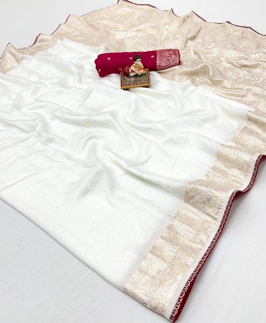 Designer Off White Maslin Silk Zari Saree