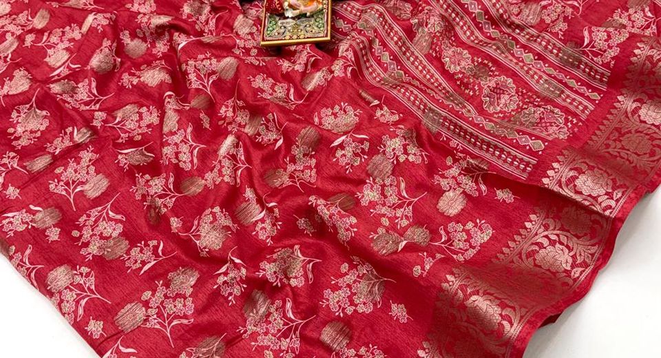 Bengali Sarees for Durga Puja: Laal Paar, Garad & Tant Styling