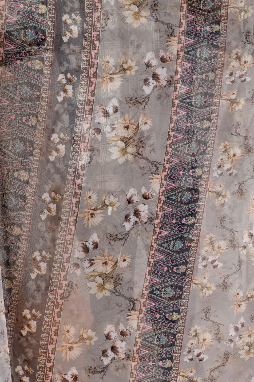 Grey Floral Printed Georgette Saree With Designer Pallu