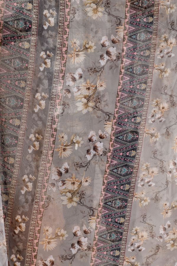 Grey Floral Printed Georgette Saree With Designer Pallu