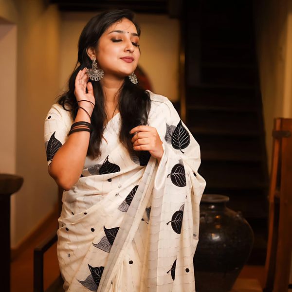 Designer Cream Linen Saree with Matching Blouse