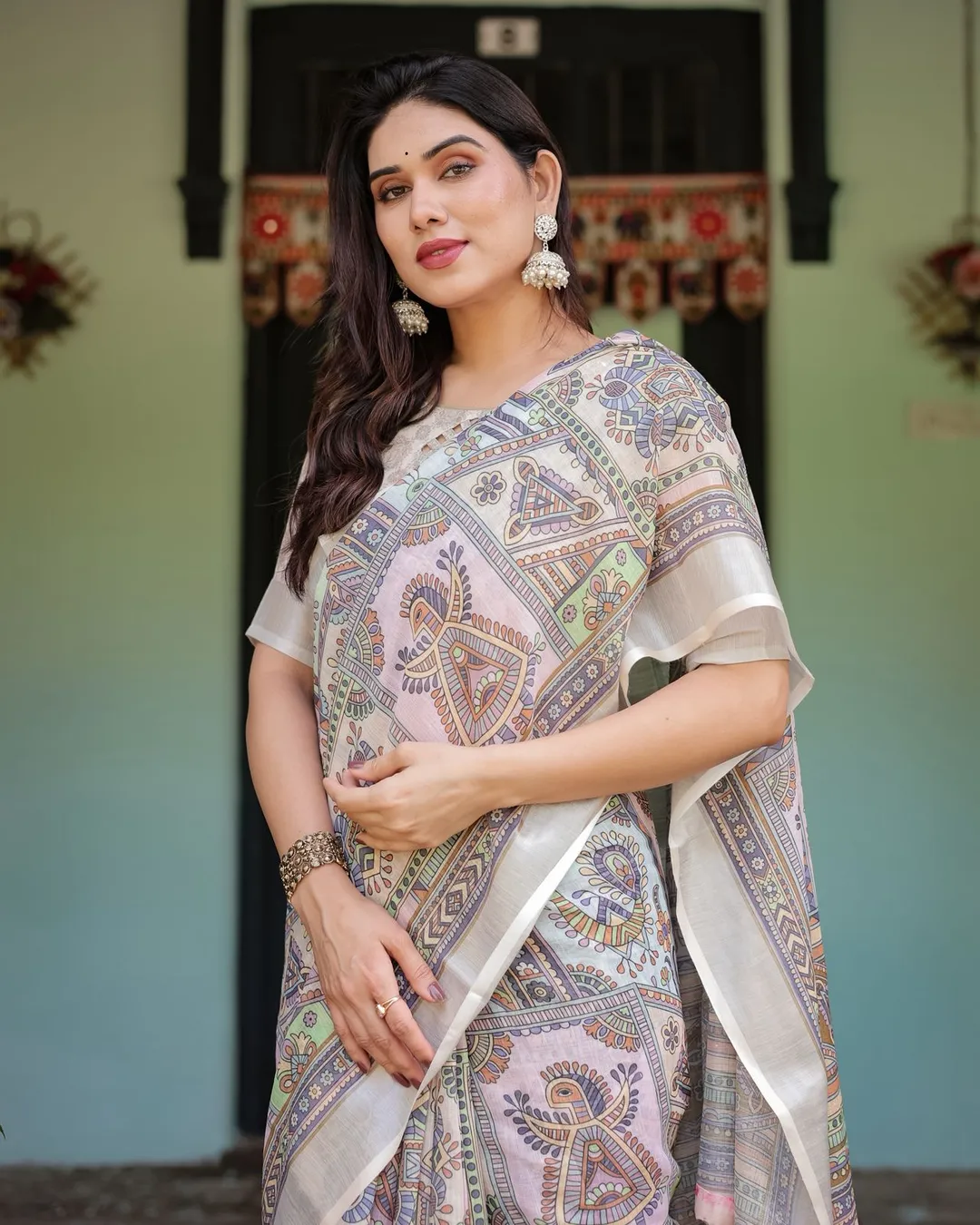 Pure Linen Beige Saree with Artistic Print & Designer Pallu
