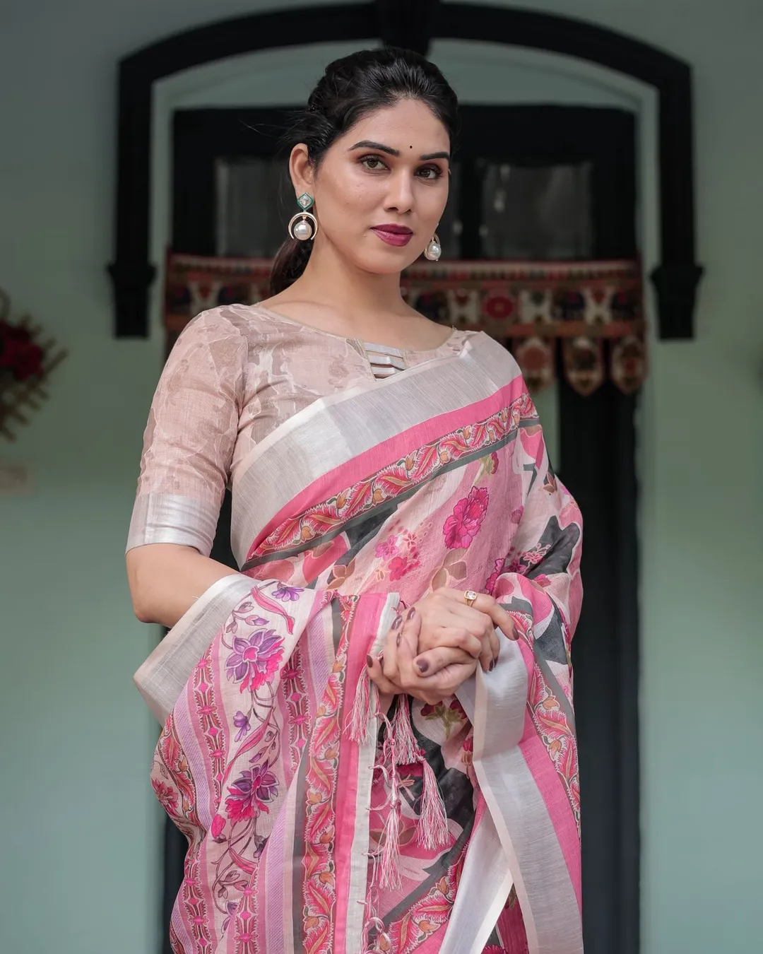 Pink Printed Linen Saree with Designer Border Style