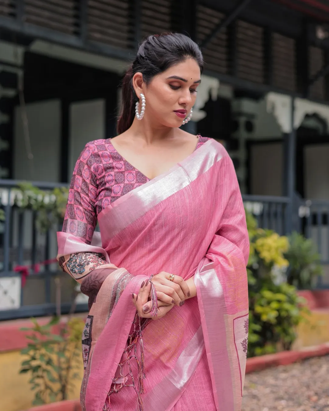 Graceful Pink Linen Saree with Subtle Silver Border