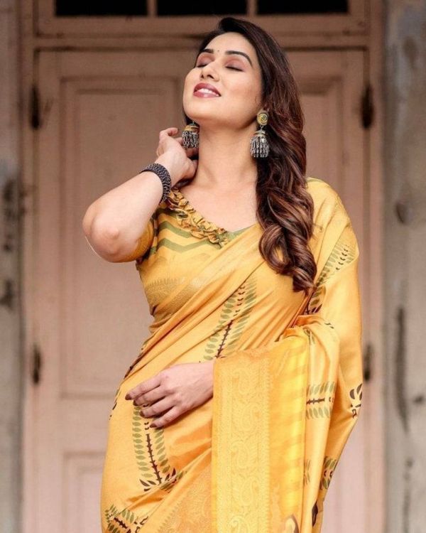 Golden Tussar Silk Saree with Elegant Zari Border Design