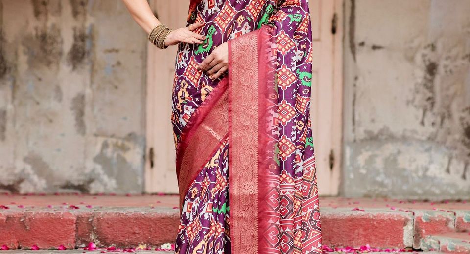 Pochampally Ikat Sarees: History, Designs and Styling Guide