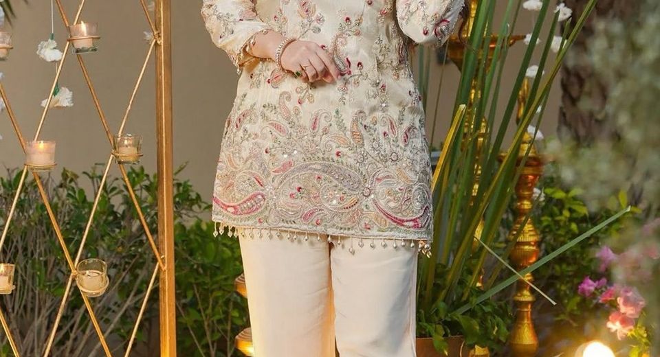 Pongal Outfit Ideas for Women: Sarees, Blouses and Salwar Suits