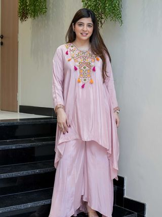 Pink Embroidered Kurta Pant Set in French Crepe