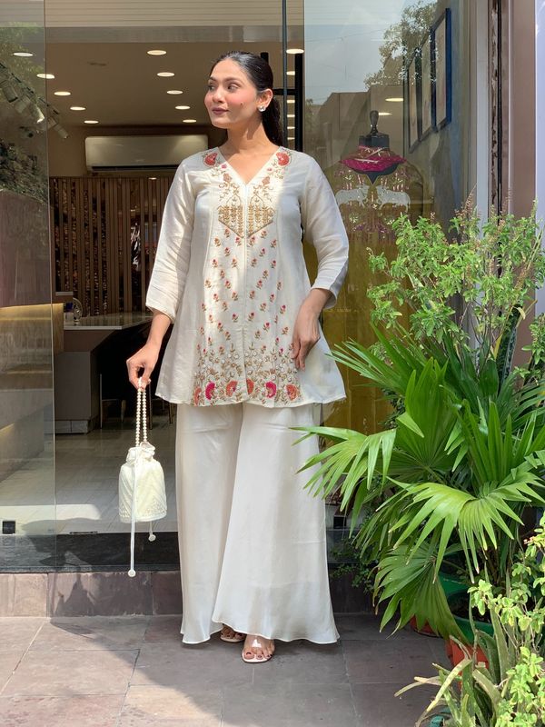 Cream Embroidered Silk Kurta Pant Ethnic Co-ord Set
