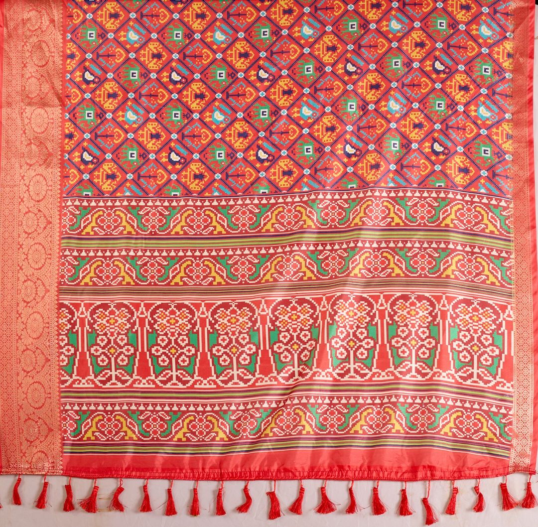 Red Patola Design Lichi Silk Saree Online - Varnavi