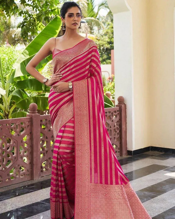 Pink Gold Zari Banarasi Lichi Silk Saree With Blouse