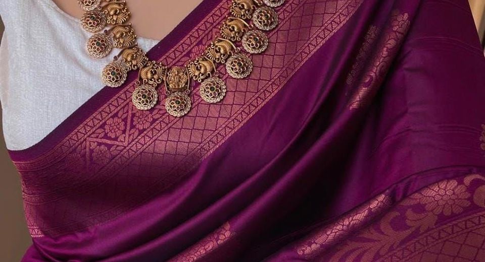 How Narrow Border vs Wide Border Saree Change With Height and Occasion