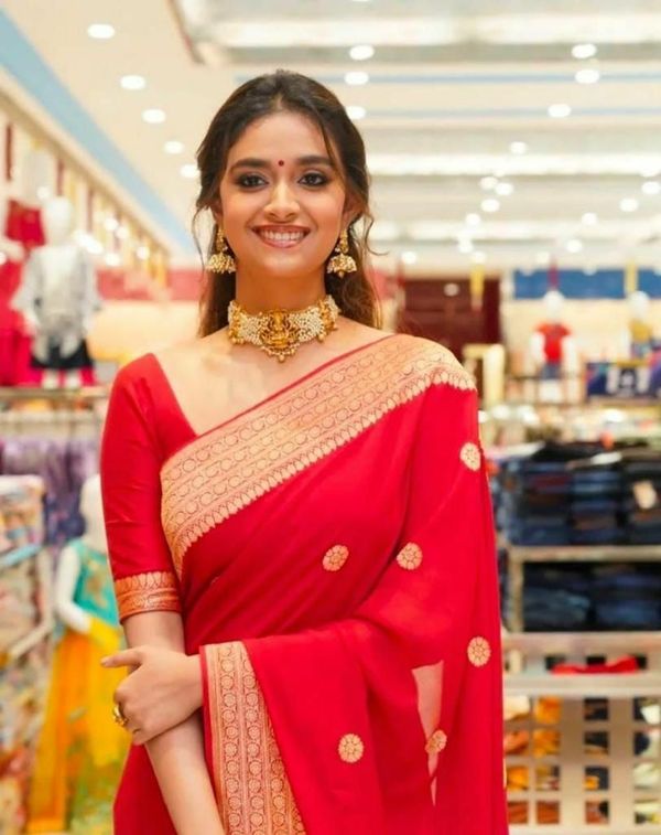 Red Banarasi Silk Saree With Elegant Zari Borde