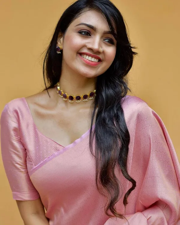 Blush Pink Banarasi Soft Silk Saree with Elegant Weave