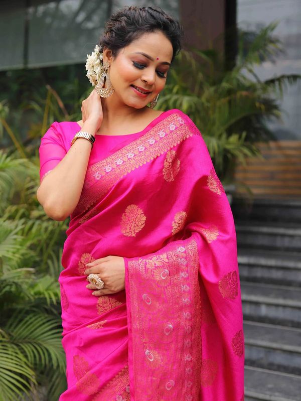 Designer Pink Banarasi Saree with Intricate Zari Motifs