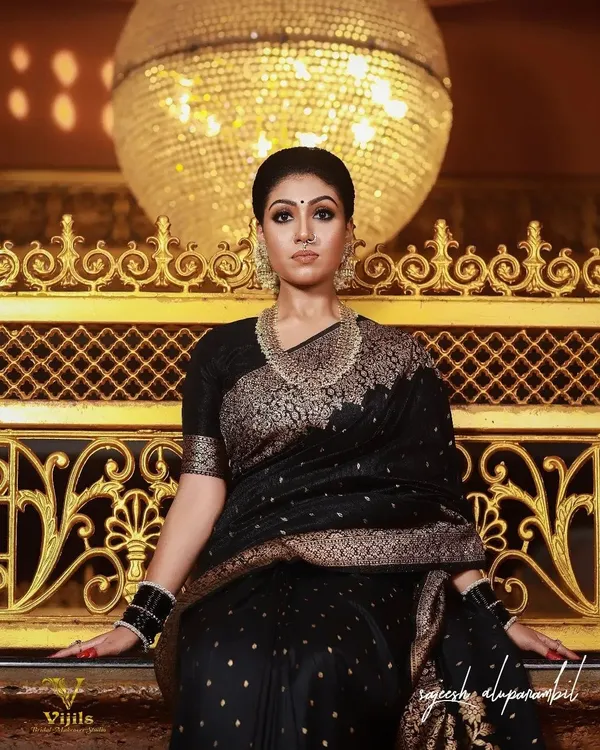 Black Soft Silk Banarasi Saree with Royal Jacquard Border