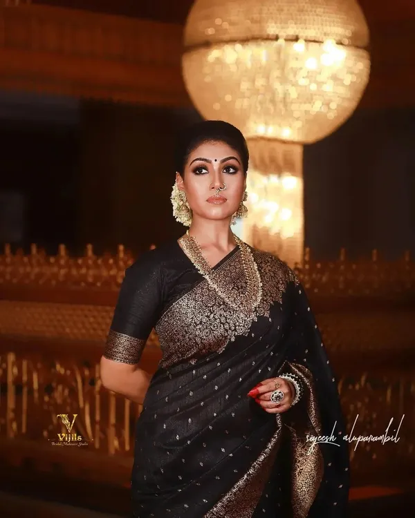 Black Soft Silk Banarasi Saree with Royal Jacquard Border