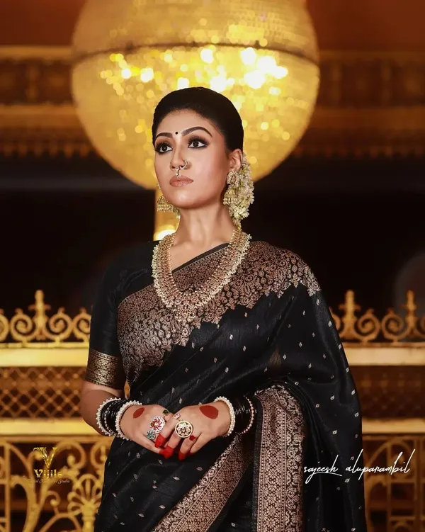 Black Soft Silk Banarasi Saree with Royal Jacquard Border