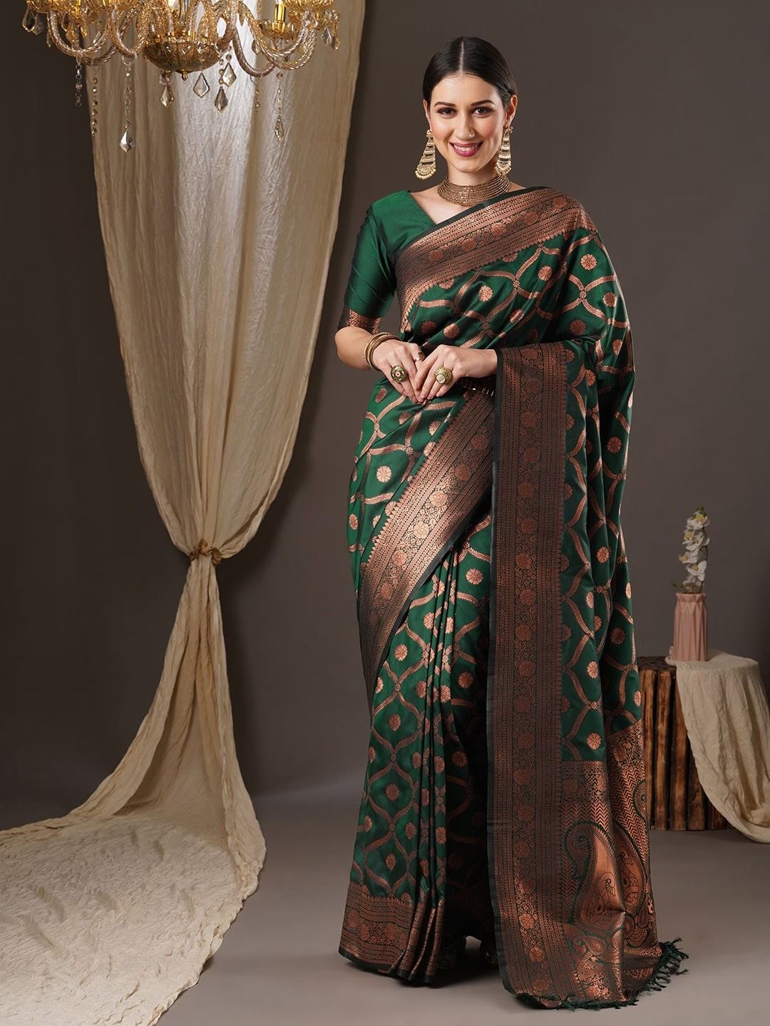 Premium Green Banarasi Saree with Intricate Zari Weaving