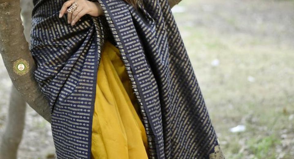 Pleats Footwear and Bags That Make Travelling in a Saree Easier
