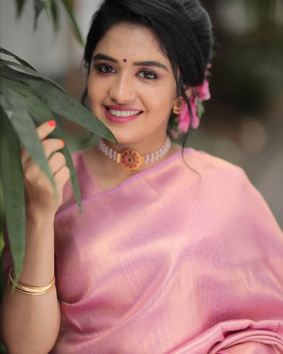 Elegant Rose Pink Banarasi Soft Silk Saree with Zari