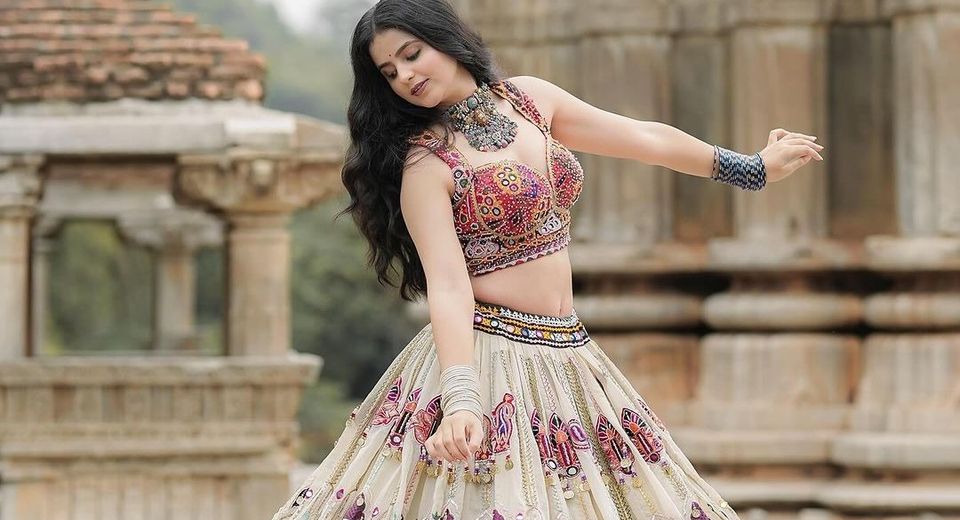 Nagaland Wedding Guest Fashion: Sarees, Lehengas & Ethnic Wear That Respect the Occasion
