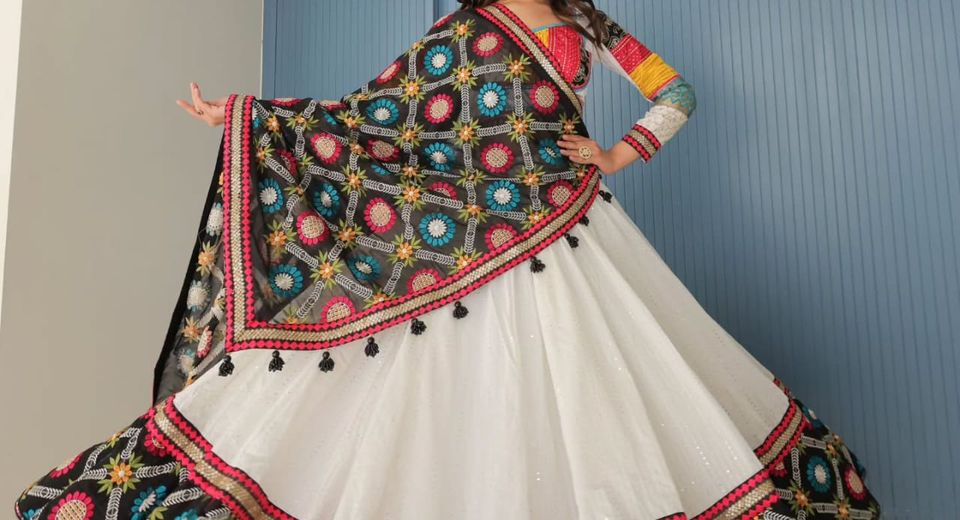 Madhya Pradesh Lehenga Styles for Festivals & Weddings That Honour Regional Craft